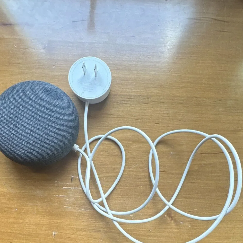 Google Home Mini Smart Speaker Gray Fabric w/ Power Adapter